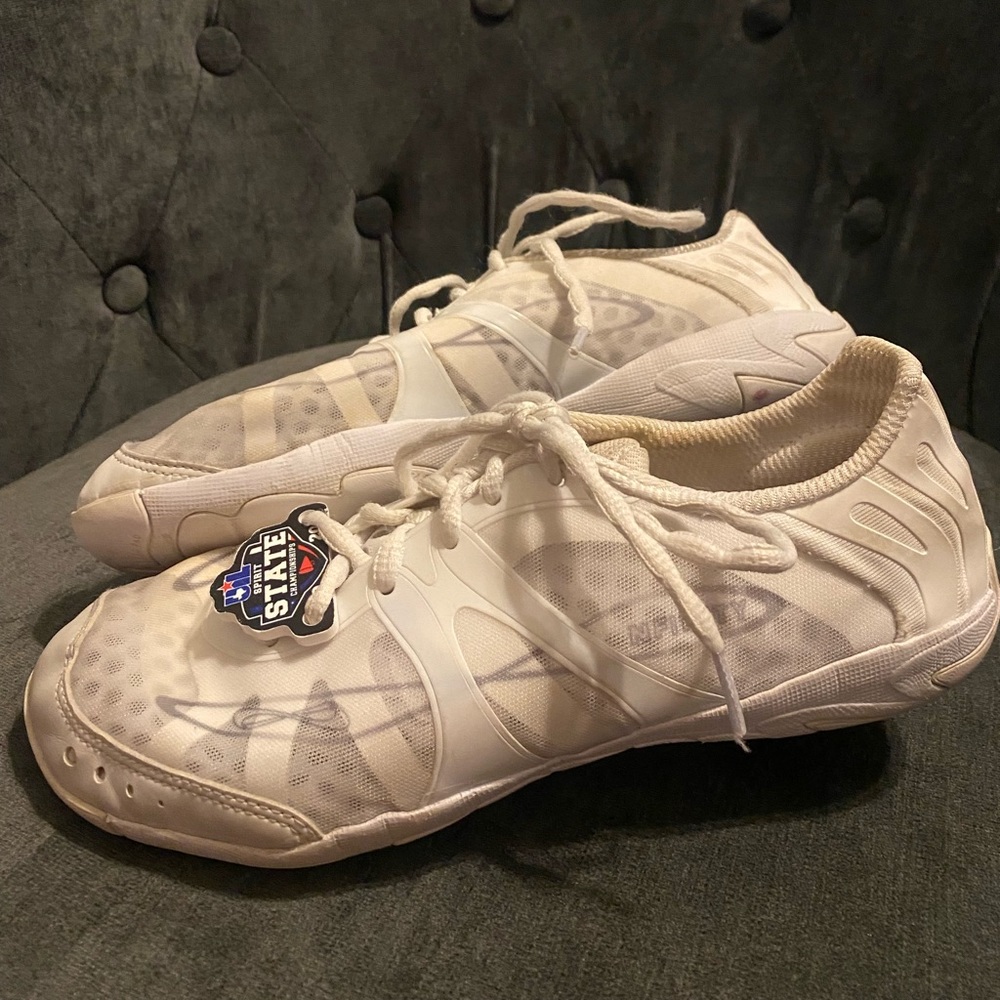 Nfinity Vengeance cheer shoes